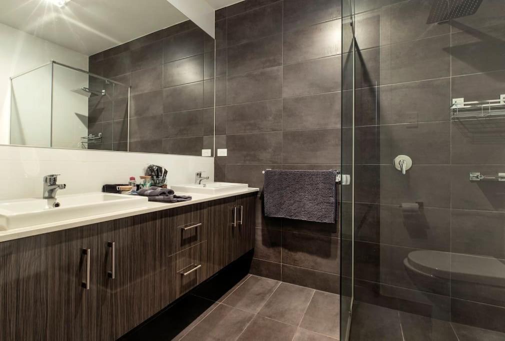 Luxury Home In Christies Beach With King Bed, Nbn, Netflix, 3Bed 2Bath Exterior foto