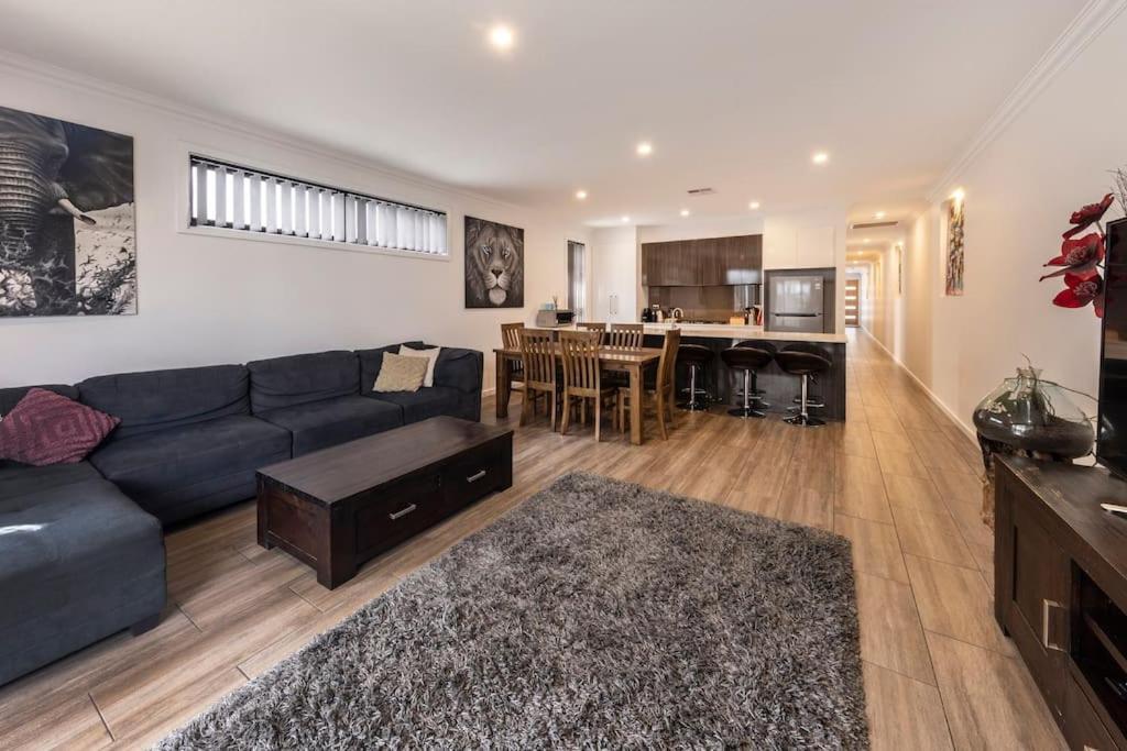Luxury Home In Christies Beach With King Bed, Nbn, Netflix, 3Bed 2Bath Exterior foto